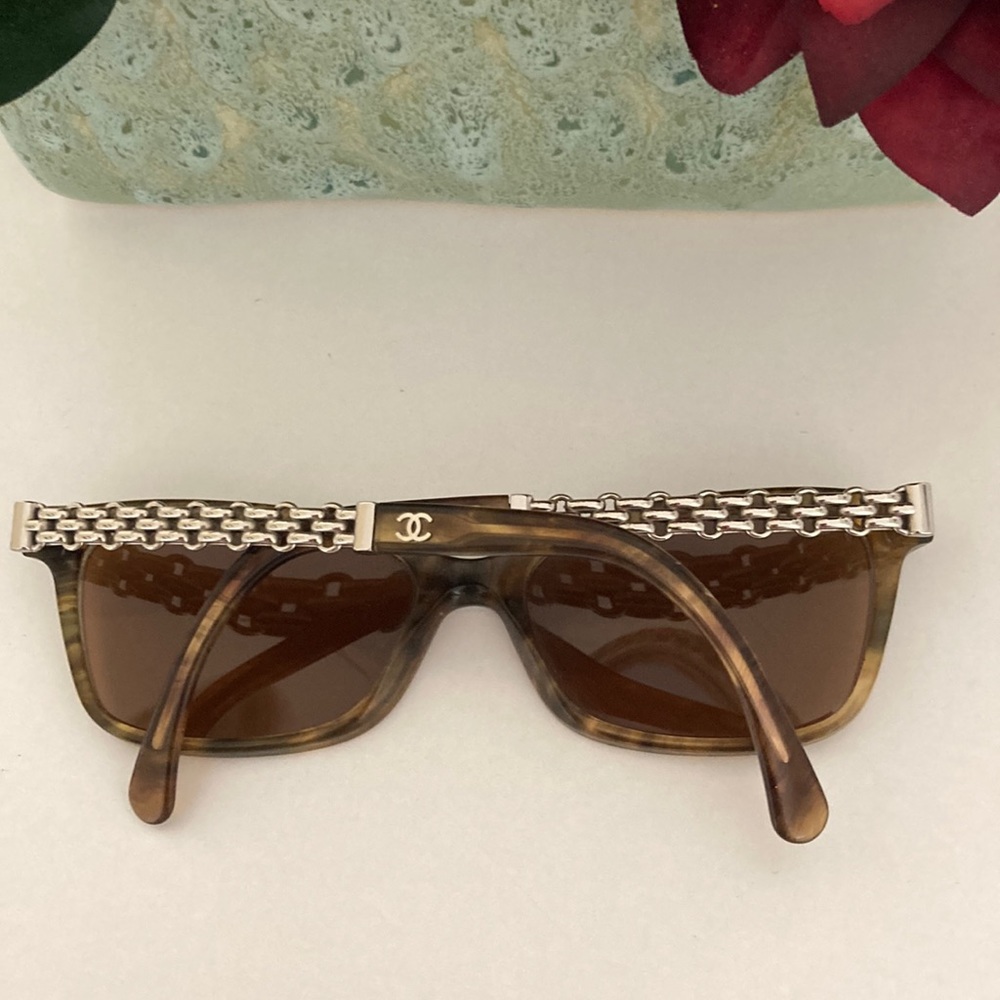 Chanel sunglasses tortoise EUC Authentic! - Picture 2 of 12